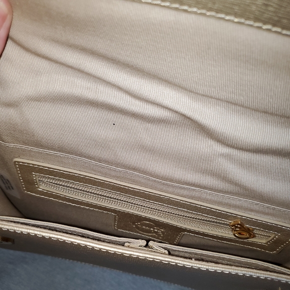 C wonder large gold clutch purse - Picture 2 of 7